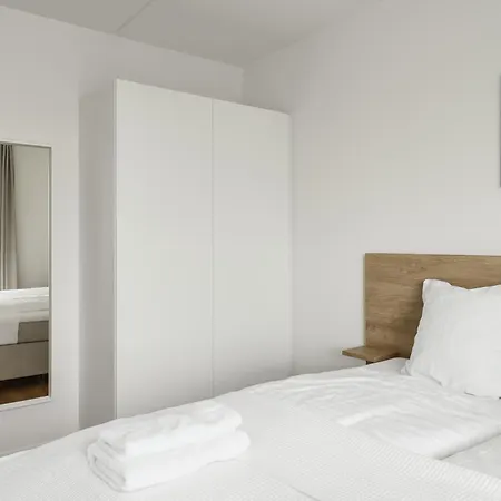 Quality 1-bed W Balcony - 328